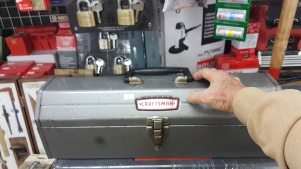 ขายกล่องเหล็กใส่เครื่องมือ CRAFTS MAN MADE IN USA.มือสองสวยงาม