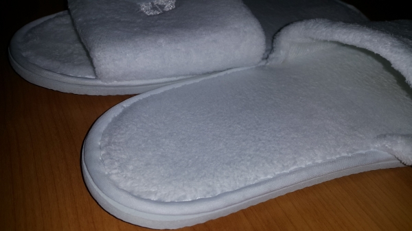 ขายส่งตัดสต๊อคราคาถูก Slipper รองเท้าใส่ในโรงแรม หรือภายในที่พักอาศัย ขายส่งตัดสต๊อคราคาถูก Slipper รองเท้าใส่ในโรงแรม หรือภายในที่พักอาศัย