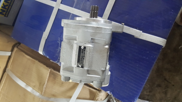 ขายปั้มไฮโดรลิค3 ตัน 5 ตัน ราคา 5500 บาทโทร  0643130366