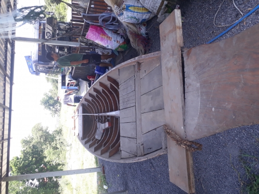 ขายเรือไม้สักเก่าลำใหญ่
