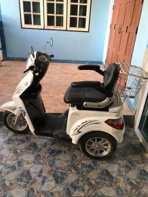 ขายรถไฟฟ้า3ล้อ