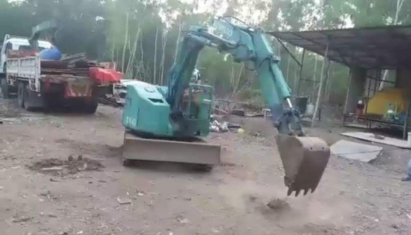 ขายแบ็คโฮมือสองราคาถูก(เจ้าของขายเอง)