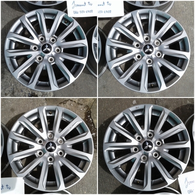 แม็ก New Triton 17 ถอดป้ายแดง สภาพสวยเดิมๆ  ไม่คดไม่ดุ้ง ไม่มีเก็บงานใดๆ มีรอยเล็กน้อย ตามรูป ราคา 4 วง 5,900 บาท