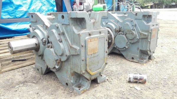 หัวเกียร์ทดญี่ปุ่น SUMITOMO Japan ชนกับมอเตอร์ 10-15 HP ทด 1:7(215rpm)