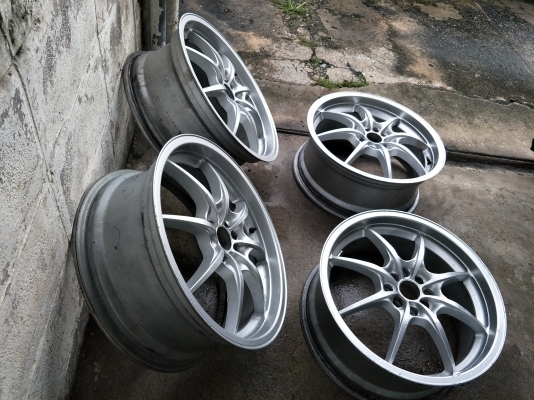 ล้อแม็กขอบ18นิ้ว4รู100/114 ชุดนี้ราคา 5500 บาท