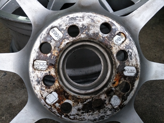 ล้อแม็กขอบ18นิ้ว4รู100/114 ชุดนี้ราคา 5500 บาท