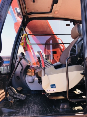 ขายHITACHI ZX200-5G ไมล์ 5,800ช.ม.รถสวย พร้อมใช้งาน เอกสารเล่มทะเบียน ขายHITACHI ZX200-5G ไมล์ 5,800ช.ม.รถสวย พร้อมใช้งาน เอกสารเล่มทะเบียน