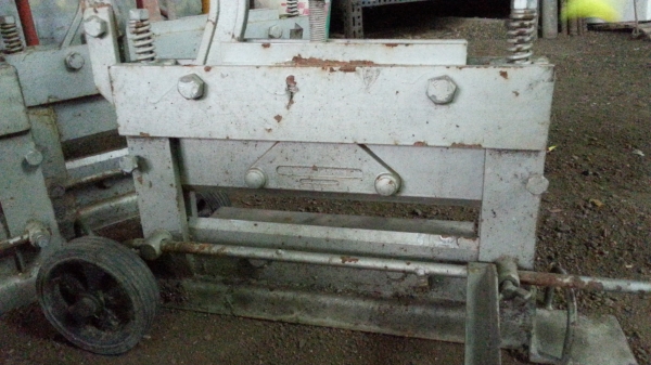 ขายแท่นโยก ใบมีดขบ ตัวล่ะ 3,500 เอาหมดลดได้