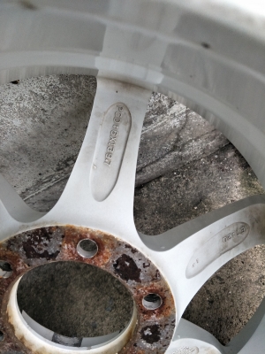 ขอบ17นิ้ว6รู สวยๆ คู่นี้ราคา 4500 บาท