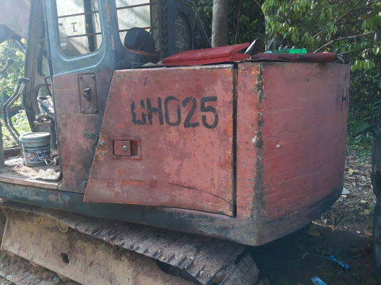 HITACHI UH 025 ขนาดเท่ารถ 60 ราคา 200,000