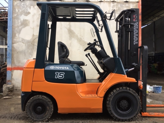 ขายด่วนน!! TOYOTA รุ่น 7 FD15 เสา 3 เมตร เกียร์ Manual