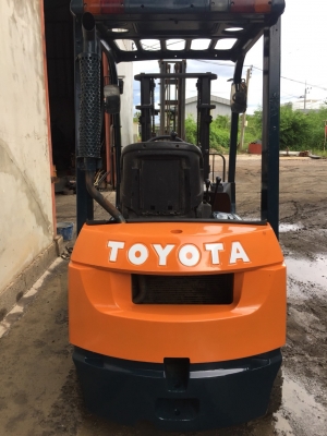 ขายด่วนน!! TOYOTA รุ่น 7 FD15 เสา 3 เมตร เกียร์ Manual