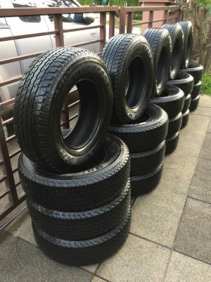 ยาง Bridgestone 245 70 16 ปลายปี17 มีให้เลือก5ชุด ดอกเต็ม ไม่มีปะ เนื้อนิ่มๆ ใช้ยาว ราคาไม่แพง