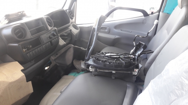 หัวรถ hino ดูโทร่ 300 ถอดบัส หัวรถ hino ดูโทร่ 300 ถอดบัส