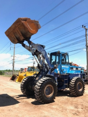 ขายรถตักล้อยาง CAT 936F รถนอกนำเข้าเองจากญี่ปุ่น สภาพสวยพร้อมใช้งาน มีVDOการทำงานครับ