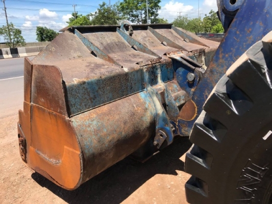 ขายรถตักล้อยาง CAT 936F รถนอกนำเข้าเองจากญี่ปุ่น สภาพสวยพร้อมใช้งาน มีVDOการทำงานครับ