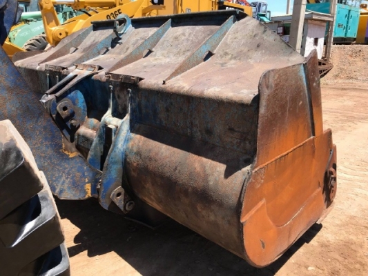 ขายรถตักล้อยาง CAT 936F รถนอกนำเข้าเองจากญี่ปุ่น สภาพสวยพร้อมใช้งาน มีVDOการทำงานครับ