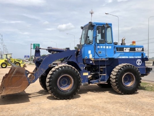 ขายรถตักล้อยาง CAT 936F รถนอกนำเข้าเองจากญี่ปุ่น สภาพสวยพร้อมใช้งาน มีVDOการทำงานครับ