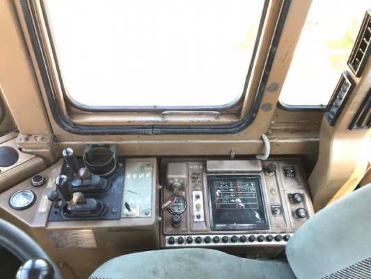 ขายรถตักล้อยาง CAT 936F รถนอกนำเข้าเองจากญี่ปุ่น สภาพสวยพร้อมใช้งาน มีVDOการทำงานครับ