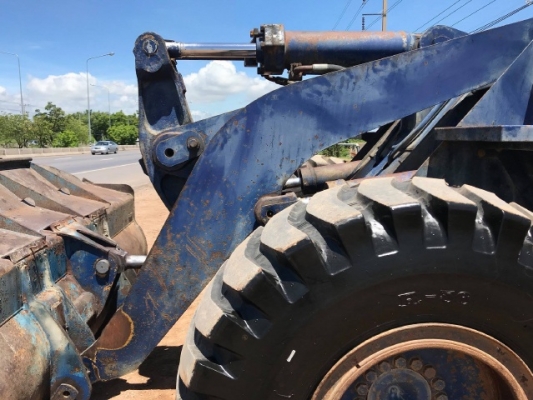 ขายรถตักล้อยาง CAT 936F รถนอกนำเข้าเองจากญี่ปุ่น สภาพสวยพร้อมใช้งาน มีVDOการทำงานครับ