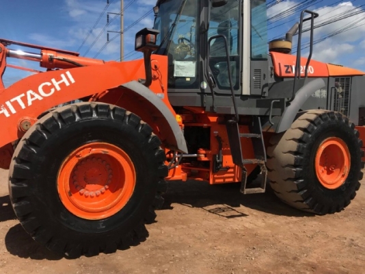 ขายรถตักล้อยาง HITACHI ZW250 (เทียบเท่าWA430-6) รถนอกนำเข้าเองจากญี่ปุ่น สภาพสวยพร้อมใช้งาน มีVDOการทำงานครับ ขายรถตักล้อยาง HITACHI ZW250 (เทียบเท่าWA430-6) รถนอกนำเข้าเองจากญี่ปุ่น สภาพสวยพร้อมใช้งาน มีVDOการทำงานครับ