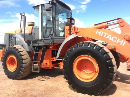 ขายรถตักล้อยาง HITACHI ZW250 (เทียบเท่าWA430-6) รถนอกนำเข้าเองจากญี่ปุ่น สภาพสวยพร้อมใช้งาน มีVDOการทำงานครับ ขายรถตักล้อยาง HITACHI ZW250 (เทียบเท่าWA430-6) รถนอกนำเข้าเองจากญี่ปุ่น สภาพสวยพร้อมใช้งาน มีVDOการทำงานครับ