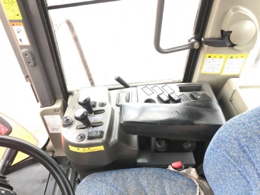 ขายรถตักล้อยาง HITACHI ZW250 (เทียบเท่าWA430-6) รถนอกนำเข้าเองจากญี่ปุ่น สภาพสวยพร้อมใช้งาน มีVDOการทำงานครับ ขายรถตักล้อยาง HITACHI ZW250 (เทียบเท่าWA430-6) รถนอกนำเข้าเองจากญี่ปุ่น สภาพสวยพร้อมใช้งาน มีVDOการทำงานครับ