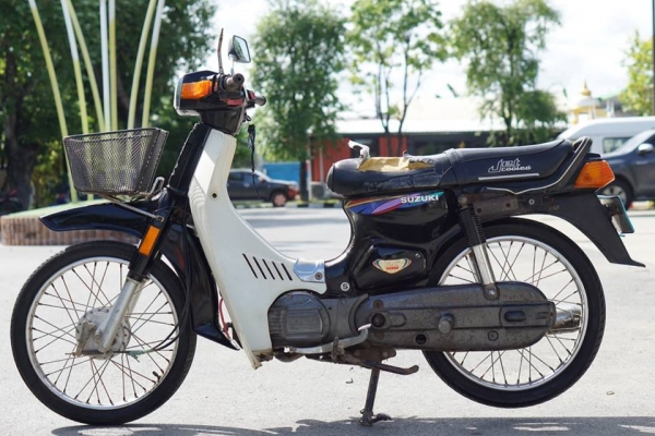 วุฒิ นนบุรี ขาย ซูซูกิ RC100 รถเดิมๆทะเบียนโอนรถพร้อมใช้งาน