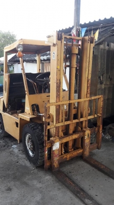 โฟคลิฟ เก่าญี่ปุ่น  Komatsu FD20 ยก 2 ตัน  เสาสูง 3 เมตร  ดีเซล