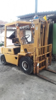 โฟคลิฟ เก่าญี่ปุ่น  Komatsu FD20 ยก 2 ตัน  เสาสูง 3 เมตร  ดีเซล