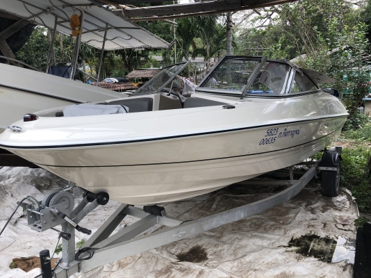 เรือ Bayliner 18 ฟุต มีทะเบียน เรือ Bayliner 18 ฟุต มีทะเบียน