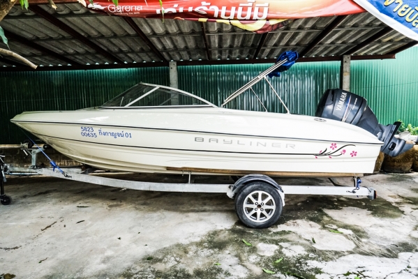 เรือ Bayliner 18 ฟุต มีทะเบียน เรือ Bayliner 18 ฟุต มีทะเบียน