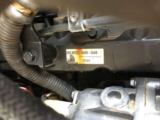 Komatsu PC40MR-2 * มีลายหัวเจาะ นำเข้าจากญี่ปุ่น โทร. 080-6565422 (หนิง)