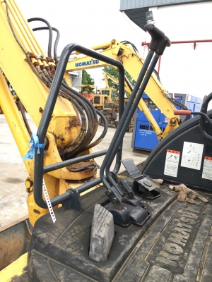 Komatsu PC40MR-2 * มีลายหัวเจาะ นำเข้าจากญี่ปุ่น โทร. 080-6565422 (หนิง)