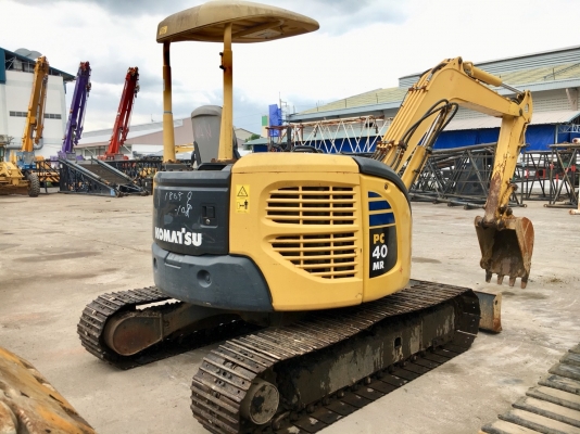 Komatsu PC40MR-2 * มีลายหัวเจาะ นำเข้าจากญี่ปุ่น โทร. 080-6565422 (หนิง)