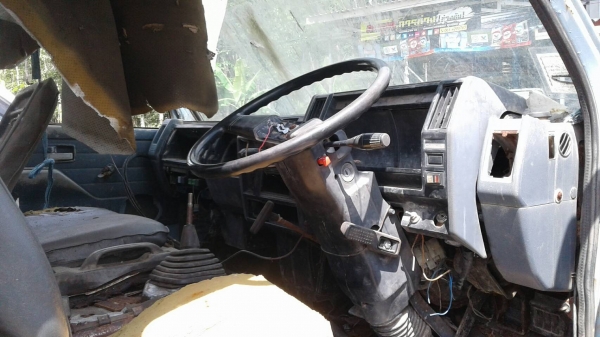 ขาย6ล้อ 115แรง ปี38 isuzu