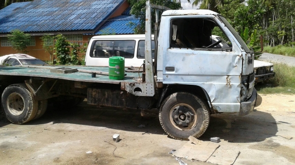 ขาย6ล้อ 115แรง ปี38 isuzu