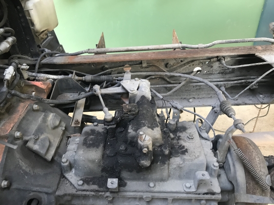 ขายหกล้อใหญ่ ISUZU FTR32LR 195