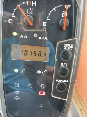 ขายรถแบคโฮ hitachi ZX 200-1 ขายรถแบคโฮ hitachi ZX 200-1