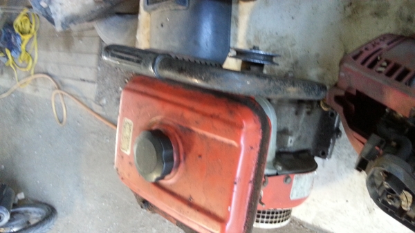 ขาย เครื่องยนต์เบนซิน เก่า ญี่ปุ่น เพลาทด 2.5 แรง 3,500