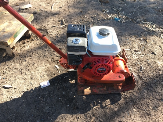 แท่นตบดินพร้อมใช้ 6000฿ แท่นตบดินพร้อมใช้ 6000฿