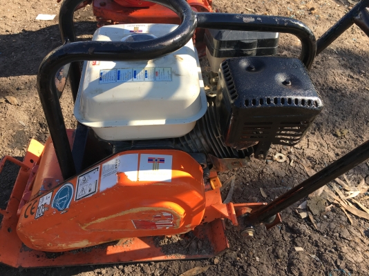 แท่นตบดินพร้อมใช้ 6000฿ แท่นตบดินพร้อมใช้ 6000฿