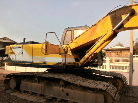 รถขุด KOBELCO SK200 MARK3 เล่มทะเบียน ตัวเดินฝั่งหนึ่งต้องซ่อม เครื่องปั้มเดิมแรงดี ราคา 435,000 อยู่ภาคอีสาน สนใจ 0835601591