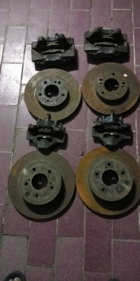 ปั้มเบรค R32 หน้าหลัง ผ้าเบรคยังหนาอยู่