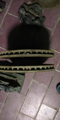 ปั้มเบรค R32 หน้าหลัง ผ้าเบรคยังหนาอยู่