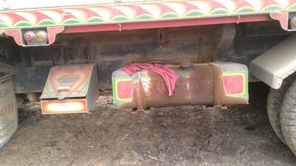 ขาย HINO 3H สองเพลาดั๊ม กระบะเนียม รถปี 38