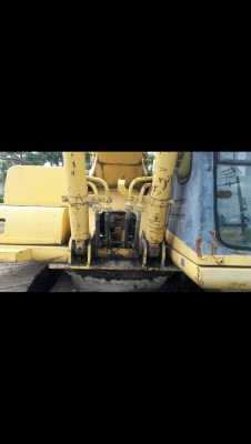 ขายรถแบคโฮ KOMATSU PC200-6 เอกสารอินวอย รบบไฟเต็ม เครื่องคัมมิน ราคา 950000 ขายรถแบคโฮ KOMATSU PC200-6 เอกสารอินวอย รบบไฟเต็ม เครื่องคัมมิน ราคา 950000
