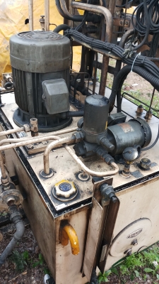 ชุดปั้มน้ำไฮโดรลิคพร้อมชุดวาล์ว ชุดปั้มน้ำไฮโดรลิคพร้อมชุดวาล์ว