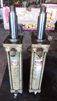 กระบอกไฮโดรอลิคนอกสภาพดี