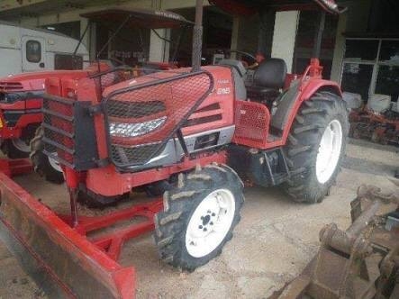 Yanmar 68 แรงพร้อมใบมีดดันดินหน้า Yanmar 68 แรงพร้อมใบมีดดันดินหน้า